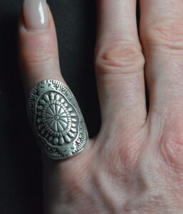 Beautiful Lady Floral Shield Ring