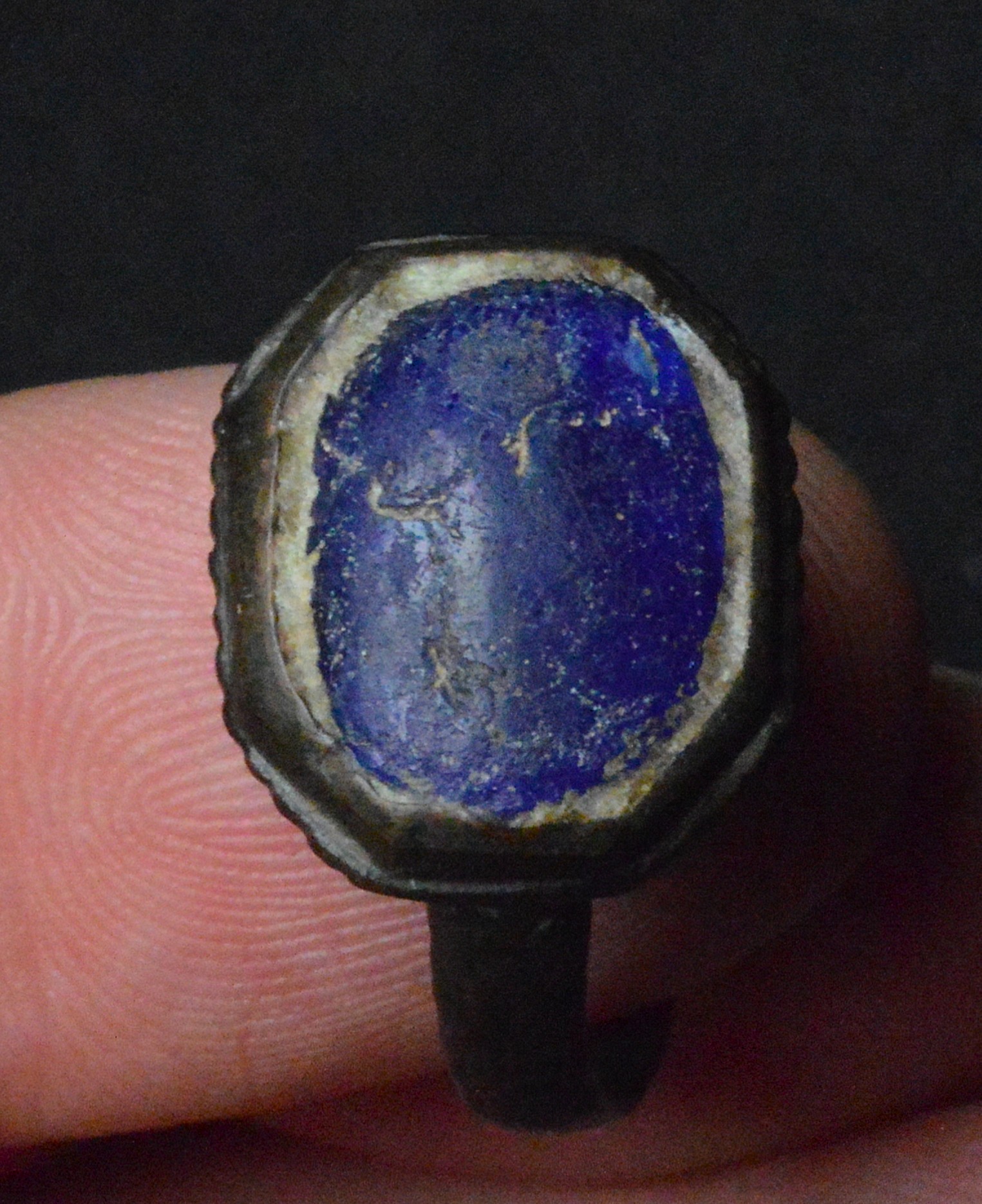 Roman Bronze Ring w/ Dark Blue Stone WOW - RARE AUTHENTIC